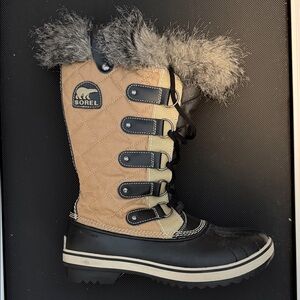 Sorel Tofino Cate Fur Boots